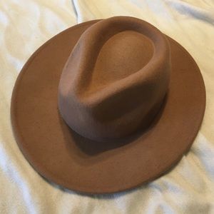 Forever 21 adventure hat