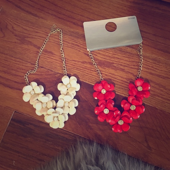 Flower necklaces