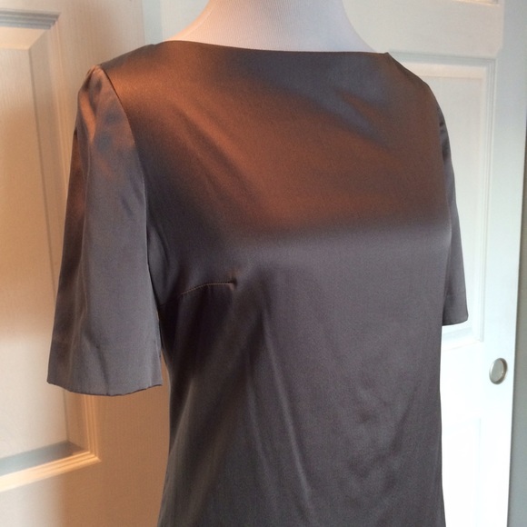 Silvery Silk color block dress. - Picture 3 of 4