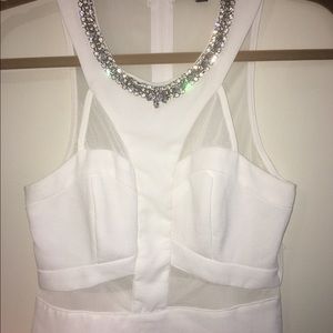 White diamond collar top