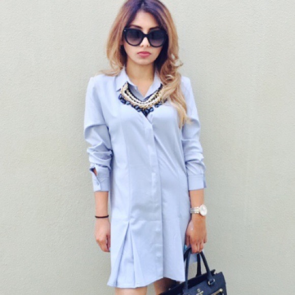 Button collar dress only wore once in this picture - Picture 1 of 4