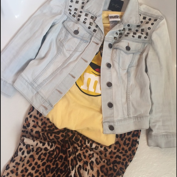 JESSY S STUDDED JEAN JACKET! XS