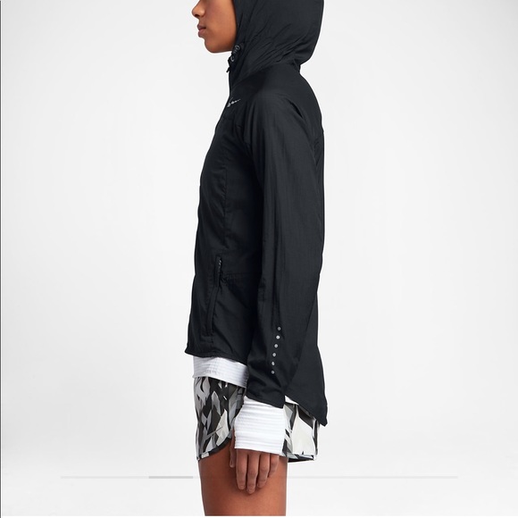 NWT Nike Packable lightweight jacket - Picture 3 of 7