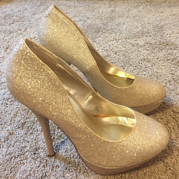 Sparkly gold heels - Picture 2 of 4