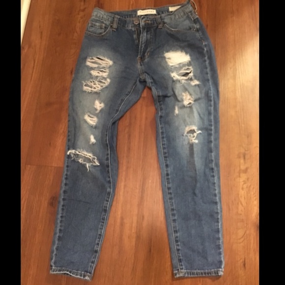 Ripped boyfriend jeans