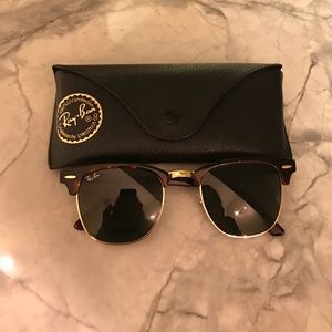 Ray Ban Tortoise Clubmasters