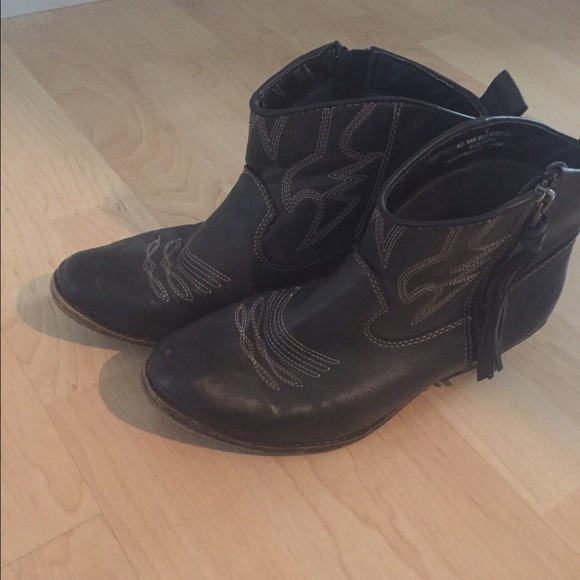 Mossimo faux leather cowboy boots in charcoal grey