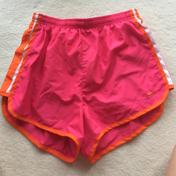 3 pairs of Nike track tempo shorts (multi-color)