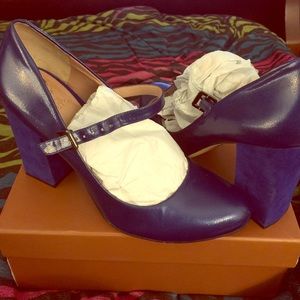 Navy Blue heels