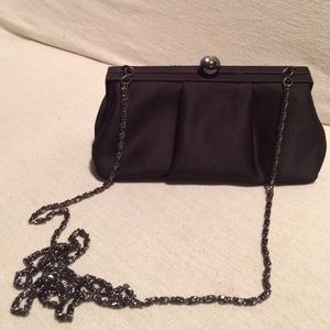 A Jessica McClintock black evening clutch 👛 💕😍