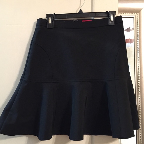 ELLE Black flared trumpet mini skirt Size 6
