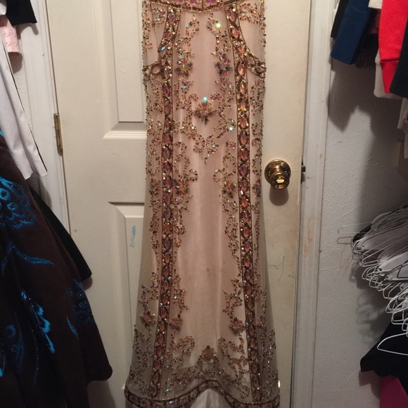 Stunning evening dress - Picture 2 of 4