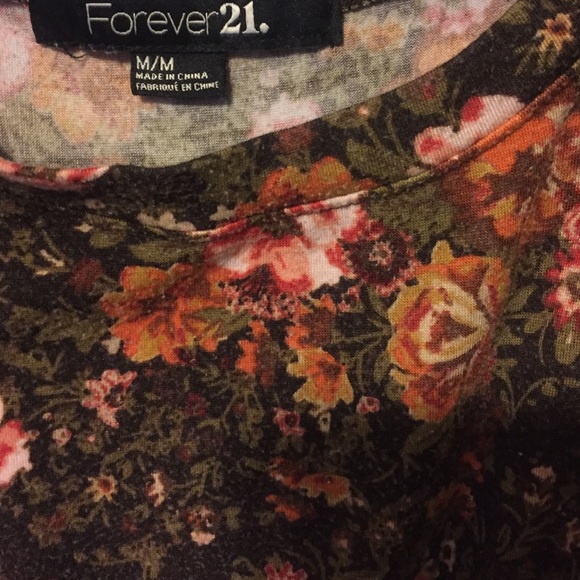 Forever 21 dress with 2 front pockets - Picture 2 of 3