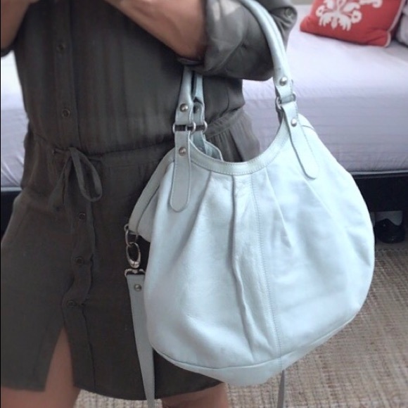 Used Leather Maurizio Tauiti cross body bag!