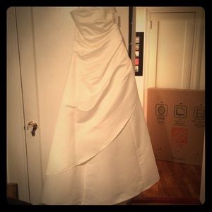 NWT Strapless IVORY wedding dress Sz 12