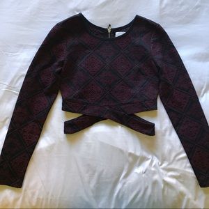 Kendall & Kylie cut out crop top