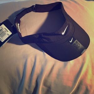 Nike running visor