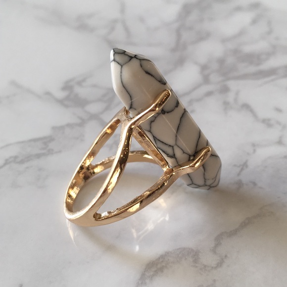 Last 1!! Marble Natural Stone Hex Gold Ring - Picture 2 of 4