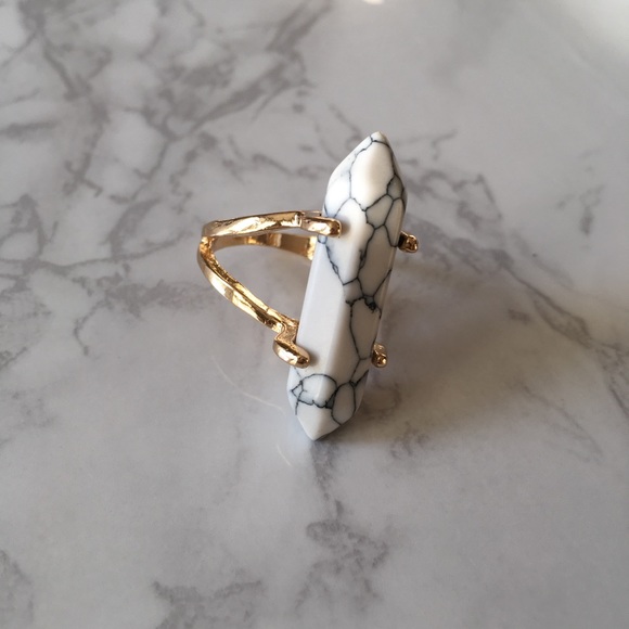 Last 1!! Marble Natural Stone Hex Gold Ring - Picture 4 of 4