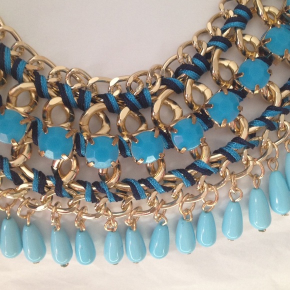 Statement Necklace - Picture 3 of 3