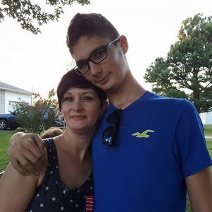 Meet your Posher, Casey