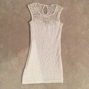 White lace/ruffle body con dress
