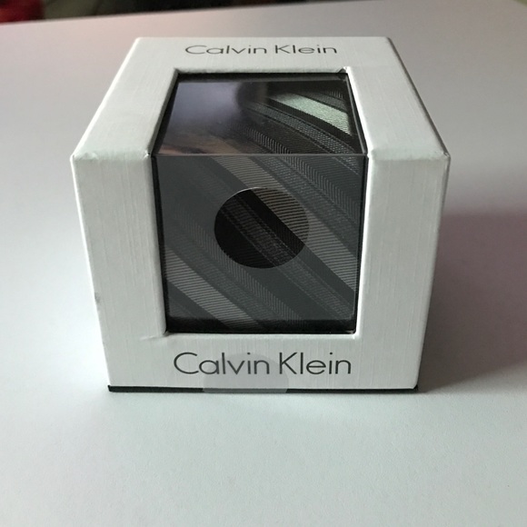 Calvin Klein black and silver pattern tie