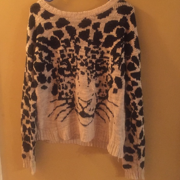 A Cream and Black Leopard Pullover - Picture 1 of 3