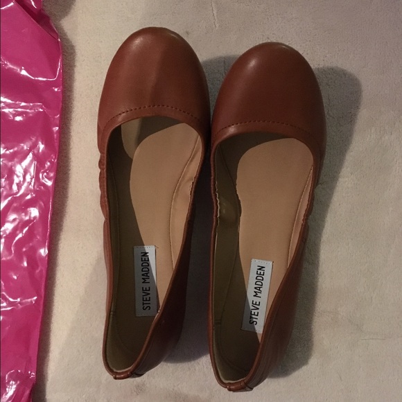 Cognac Steve Madden flats | worn once 😊