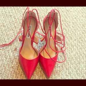 Red pumps