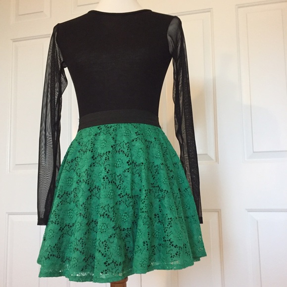 ASOS WAL G Lace Mini Skirt Size M/L - Picture 4 of 7