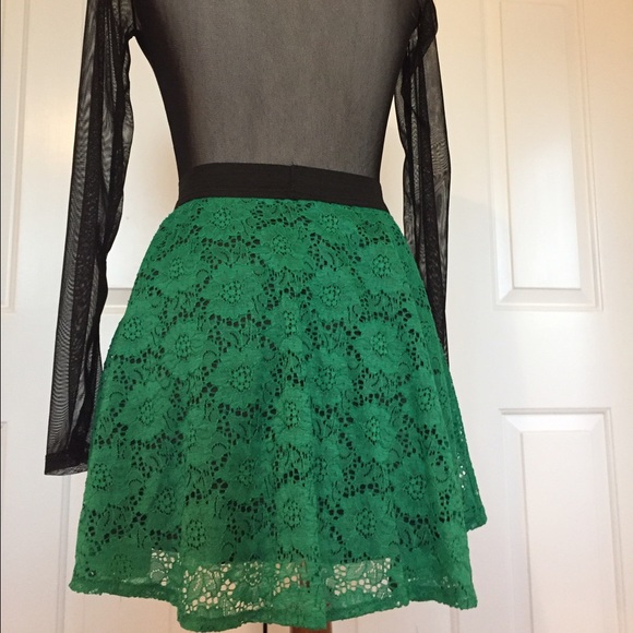 ASOS WAL G Lace Mini Skirt Size M/L - Picture 7 of 7