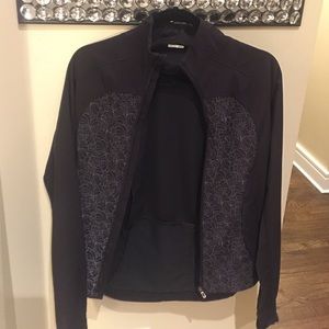 Lululemon wet dry warm jacket size 10
