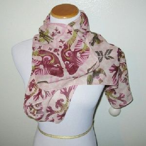 Ford scarf. Warriors in pink. Just look ??