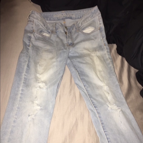 TRADED American Eagle Light wash jeans, size 6