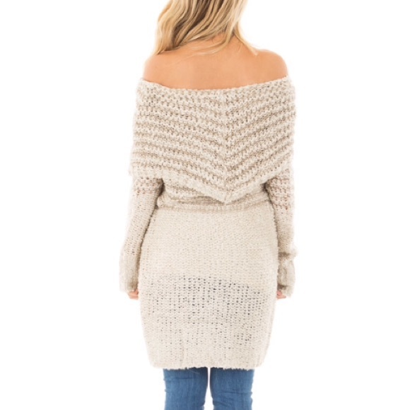 🆕🎀IVORY AND TAUPE KNIT OFF SHOULDER DRESS - Picture 3 of 4