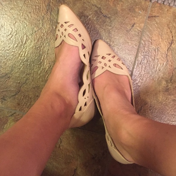Nude Flats