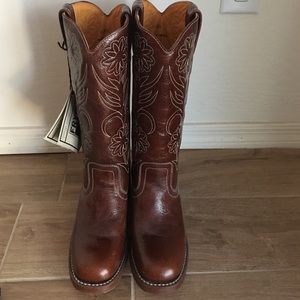 Brand new Frye boots