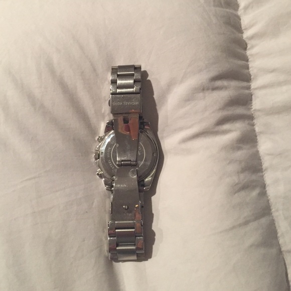 Watch - Picture 3 of 4