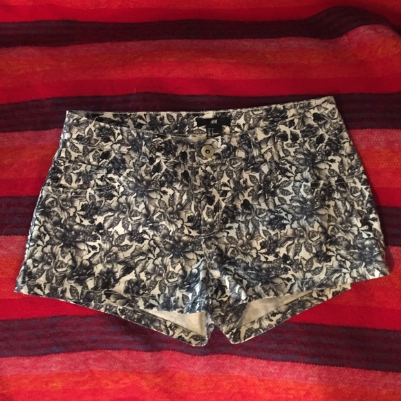 Floral denim shorts NWOT