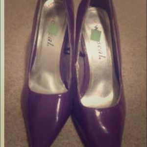 Purple pointed heels