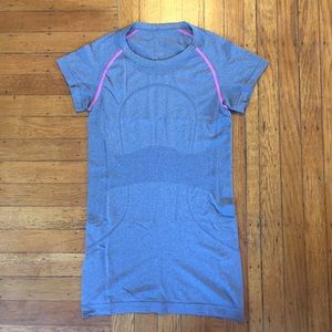 Lulu Lemon grey short-sleeve crew t-shirt