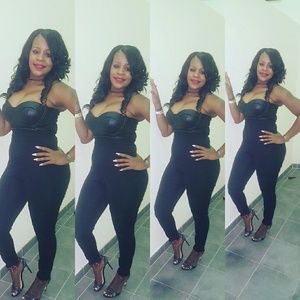 Bebe Jump Suit/halter