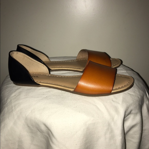 Brown and Black Flat Sandal - Picture 2 of 3