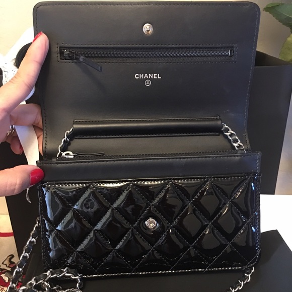 ❌SOLD❌Authentic Chanel WOC - Like New - Picture 2 of 4