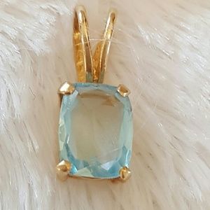 Aquamarine Gem Mounted in 14k Yellow Gold