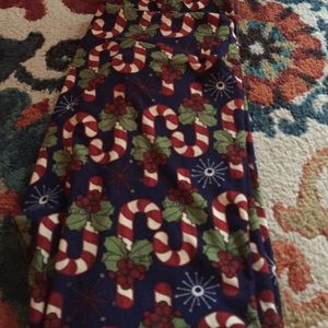 Lularoe candy cane leggings
