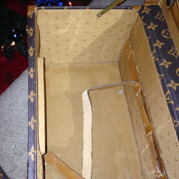 Vintage Louis Vuitton jewelry case