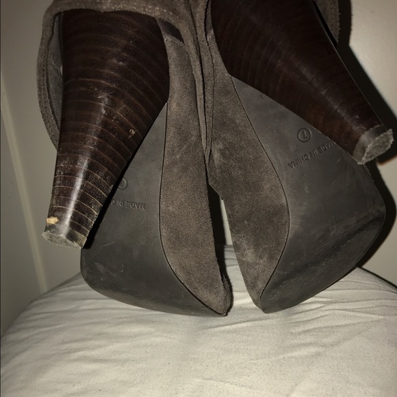 Brown suede bootie - Picture 4 of 4