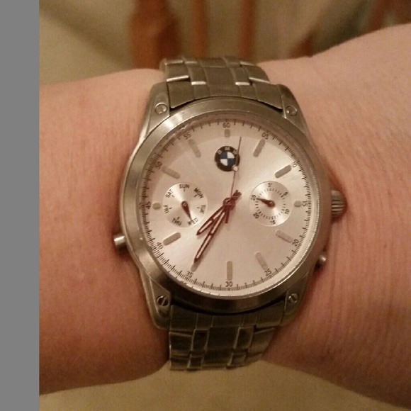 Watch - Picture 2 of 3